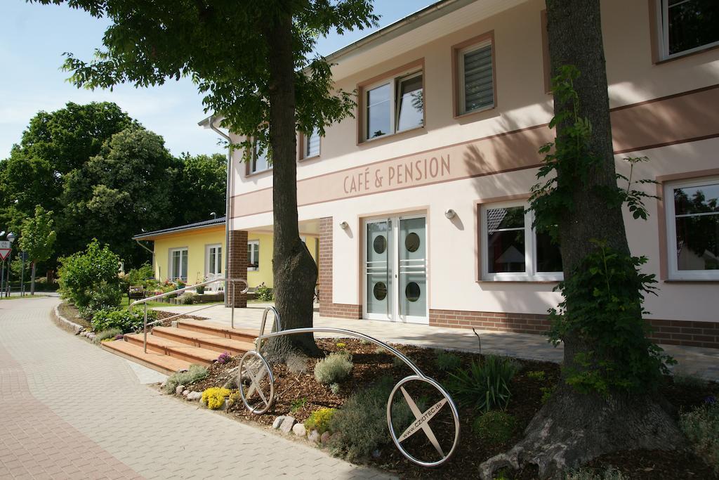 Cafe Und Pension Blohm Greifswald Luaran gambar