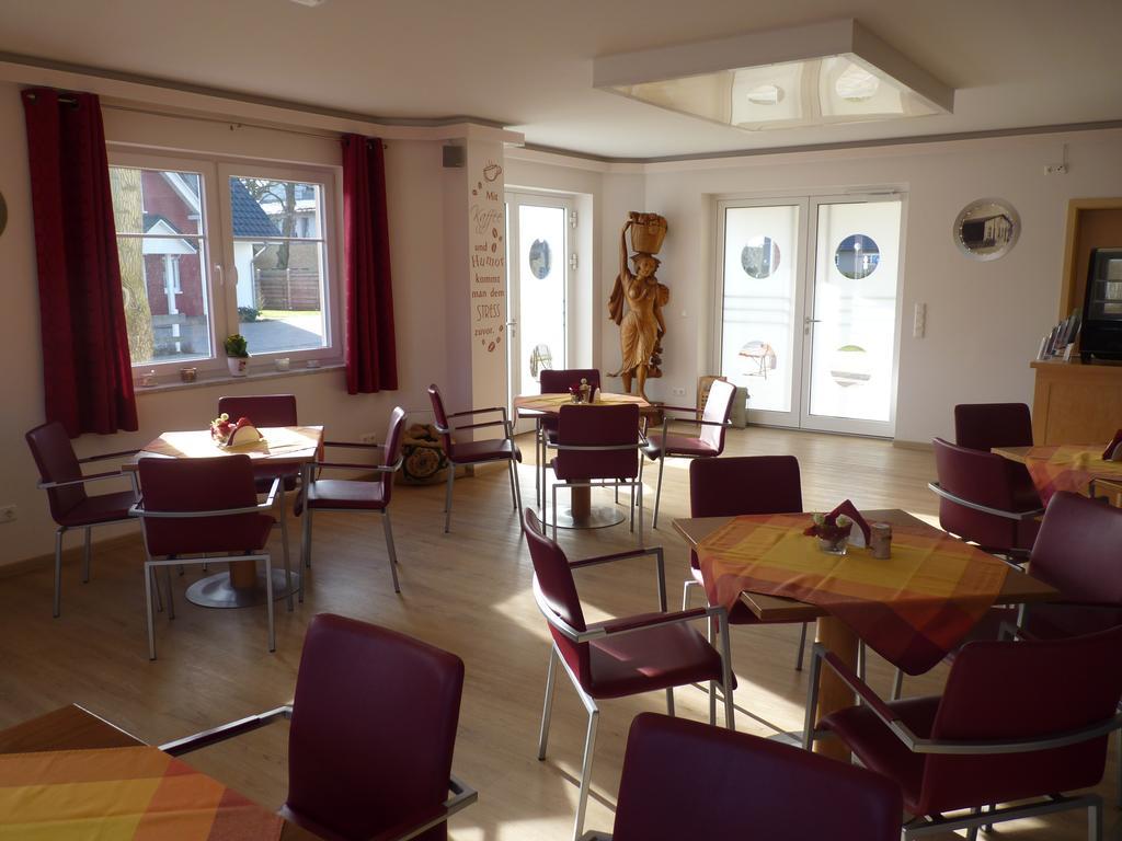 Cafe Und Pension Blohm Greifswald Luaran gambar