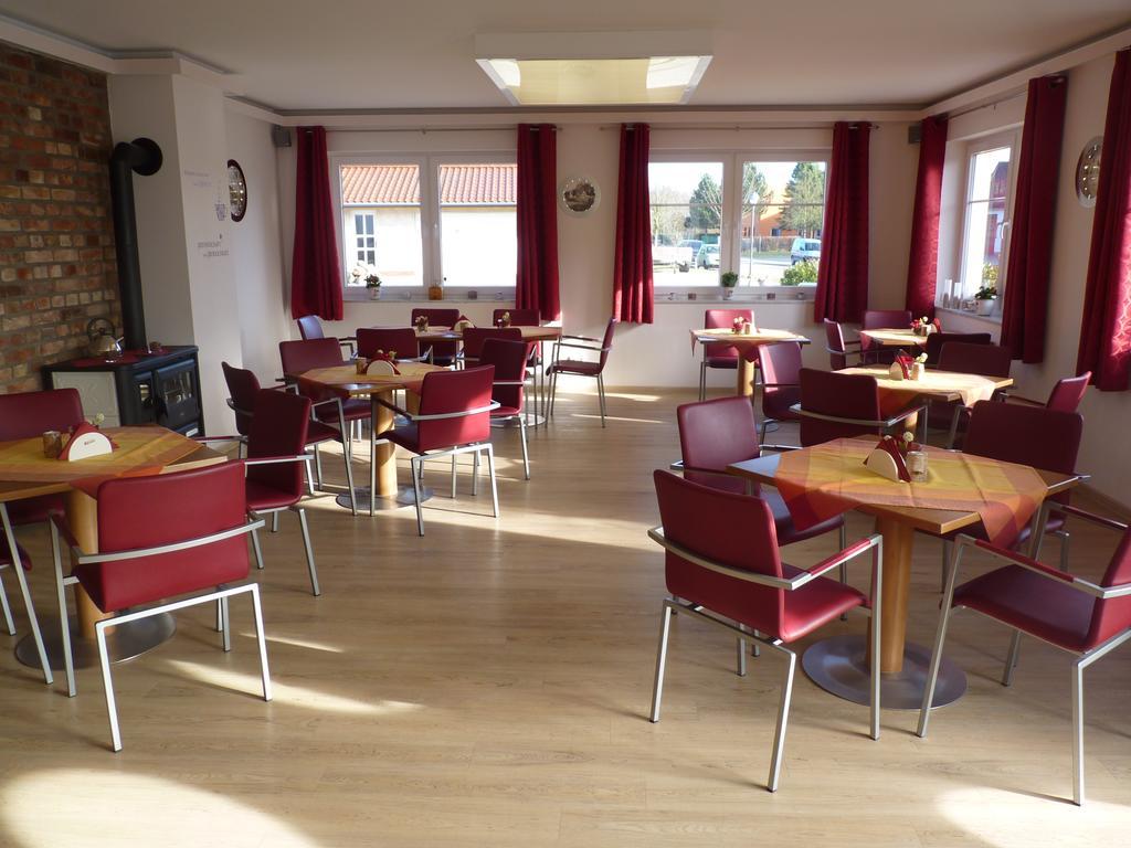 Cafe Und Pension Blohm Greifswald Luaran gambar
