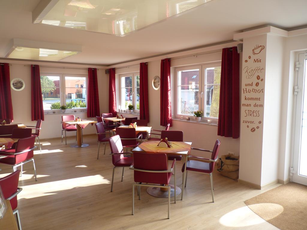 Cafe Und Pension Blohm Greifswald Luaran gambar