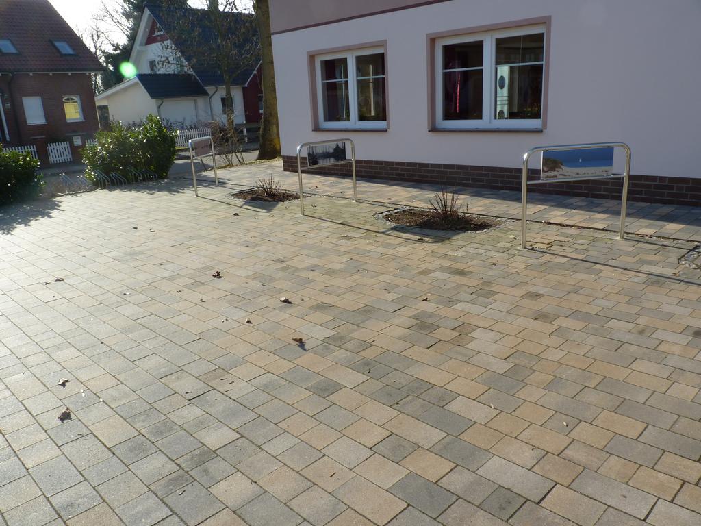 Cafe Und Pension Blohm Greifswald Luaran gambar