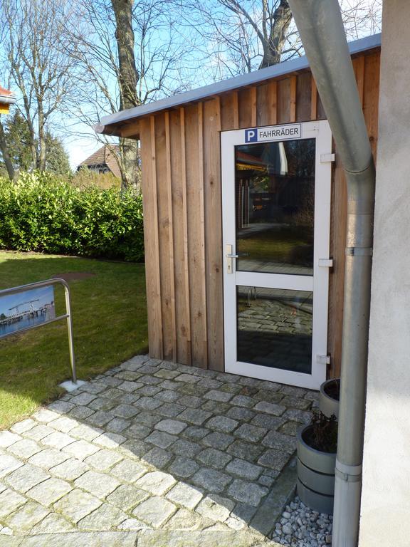 Cafe Und Pension Blohm Greifswald Luaran gambar