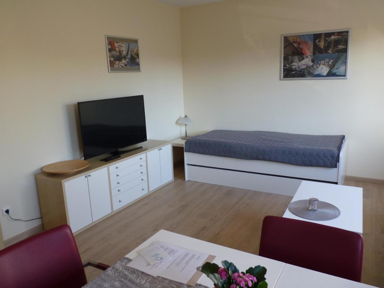 Cafe Und Pension Blohm Greifswald Luaran gambar
