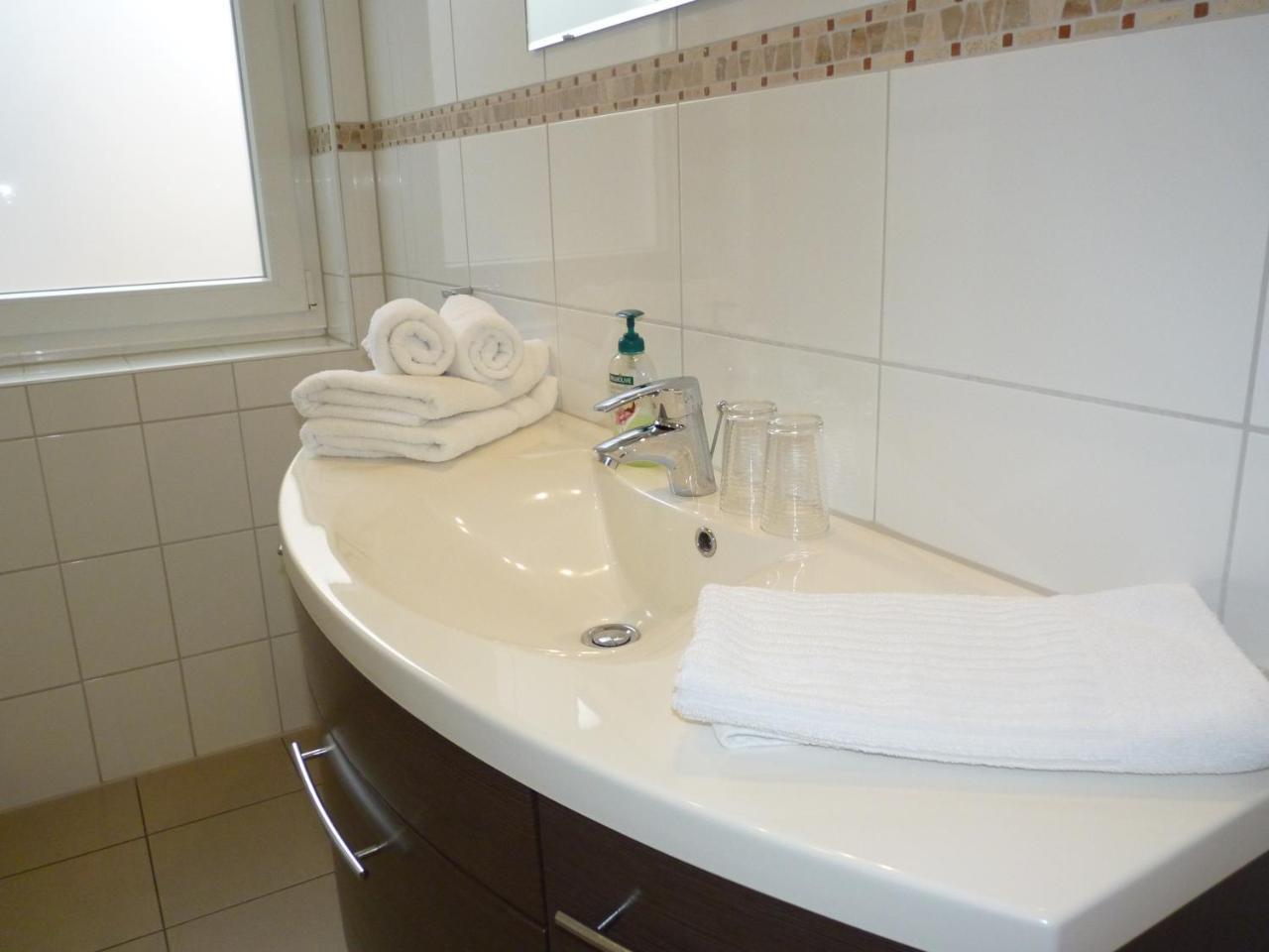 Cafe Und Pension Blohm Greifswald Luaran gambar
