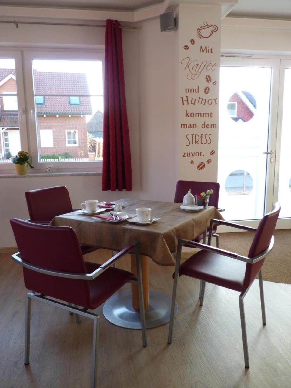 Cafe Und Pension Blohm Greifswald Luaran gambar